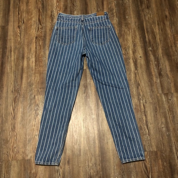 American Eagle Jeans Women's 0 Mom Jean Pin Stripe High Rise Relaxed Denim - Picture 5 of 6